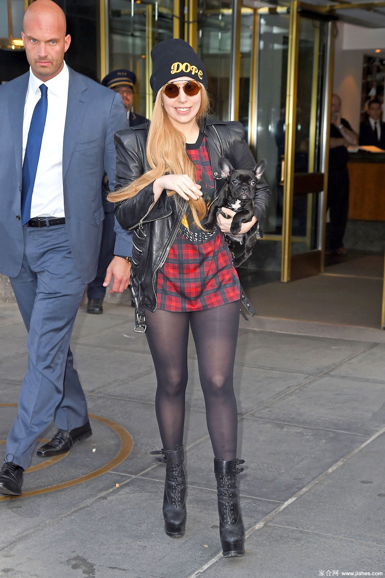 [CELEBRITY PANTYHOSE]Lady Gaga in nylon stockings,pantyhose,tights 6[5]