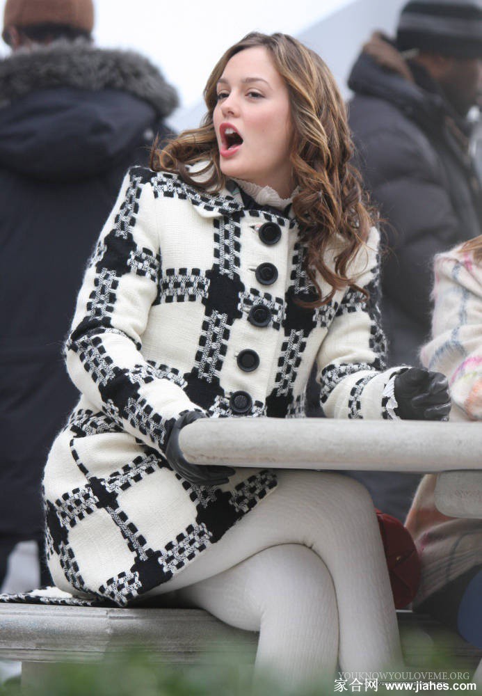 [CELEBRITY HOSIERY]Leighton Meester in nylon stockings,pantyhose,tights[5]