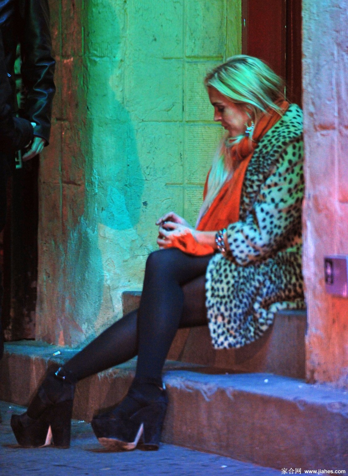 [CELEBRITY NYLON]Lindsay Lohan in nylon stockings,pantyhose,tights[4]