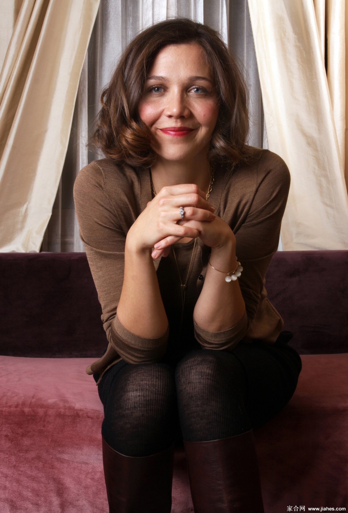 [CELEBRITY NYLON]Maggie Gyllenhaal in nylon stockings,pantyhose,tights 3[3]