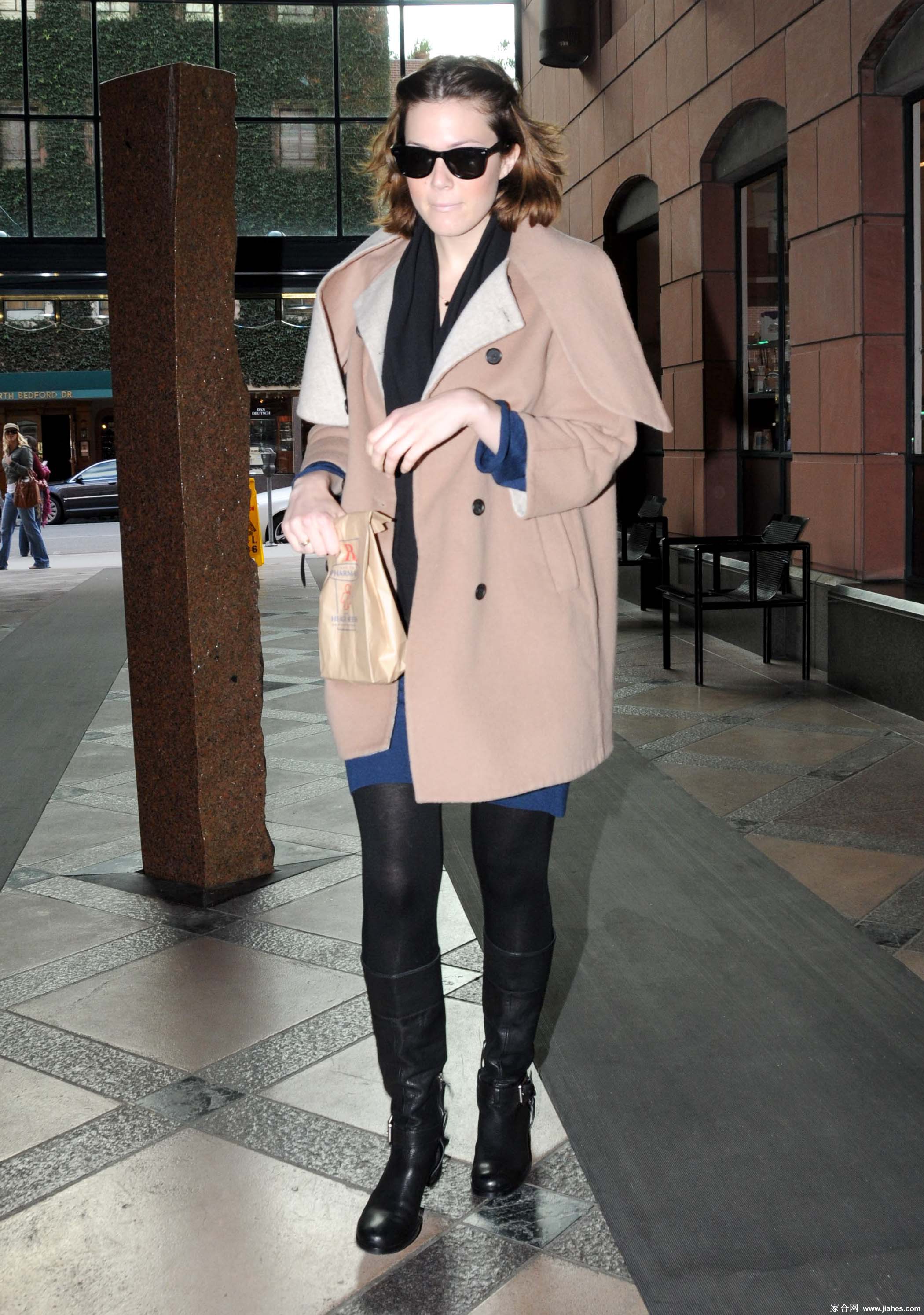 [CELEBRITY NYLON]Mandy Moore in nylon stockings,pantyhose,tights 3[2]