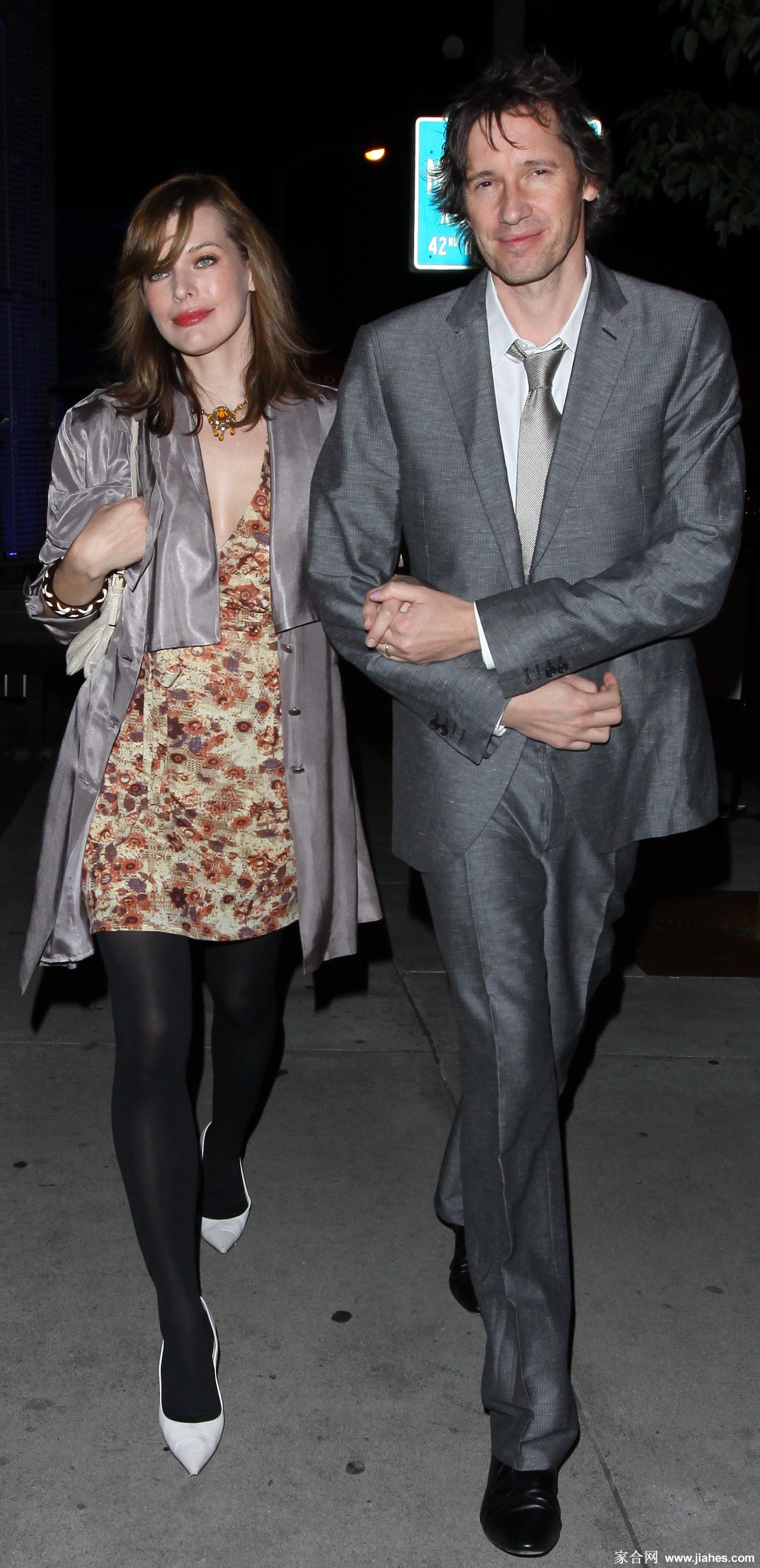[CELEBRITY HOSIERY]Milla Jovovich in nylon stockings,pantyhose,tights 2[8]
