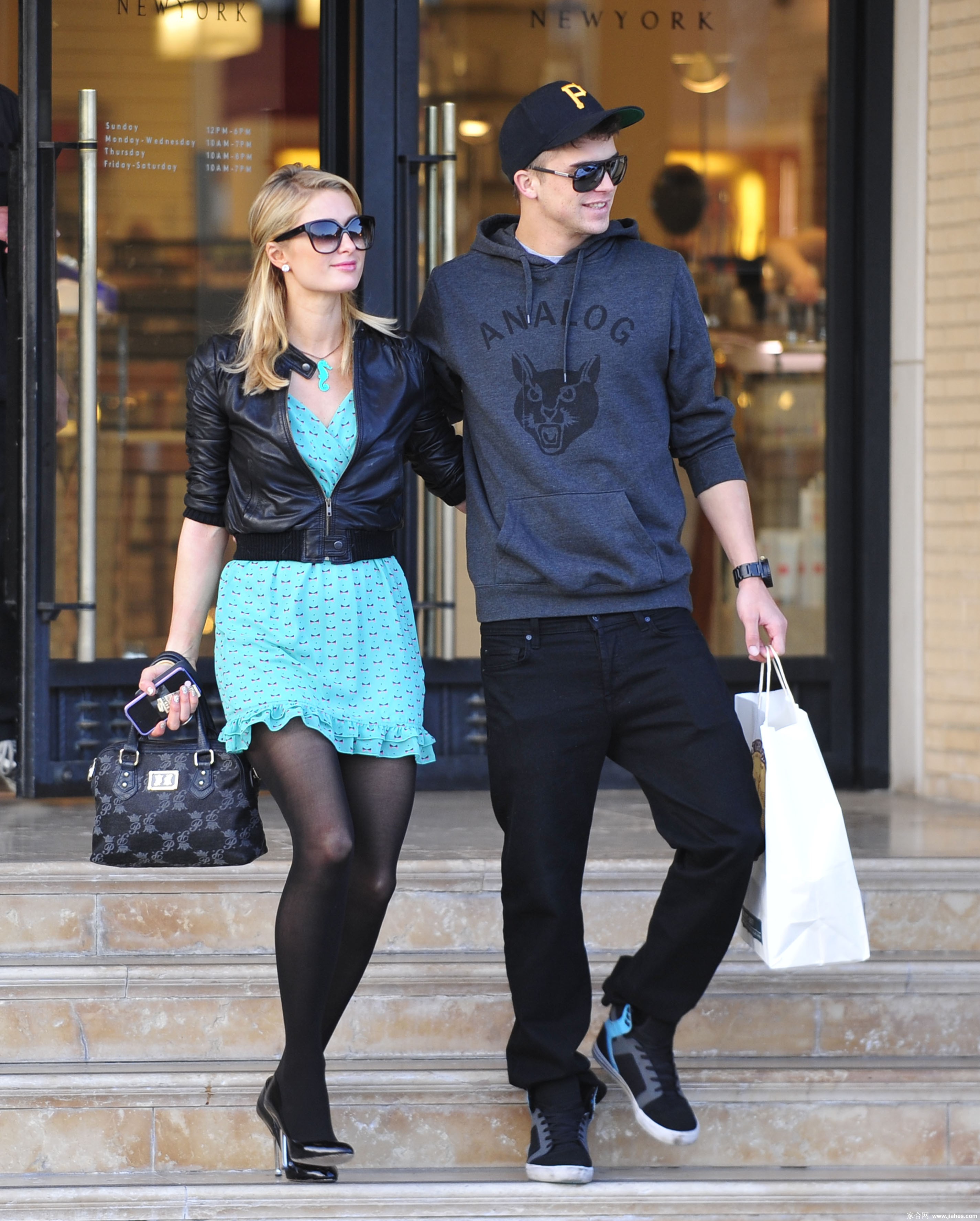 [CELEBRITY PANTYHOSE]Paris Hilton in nylon stockings,pantyhose,tights 30[9]