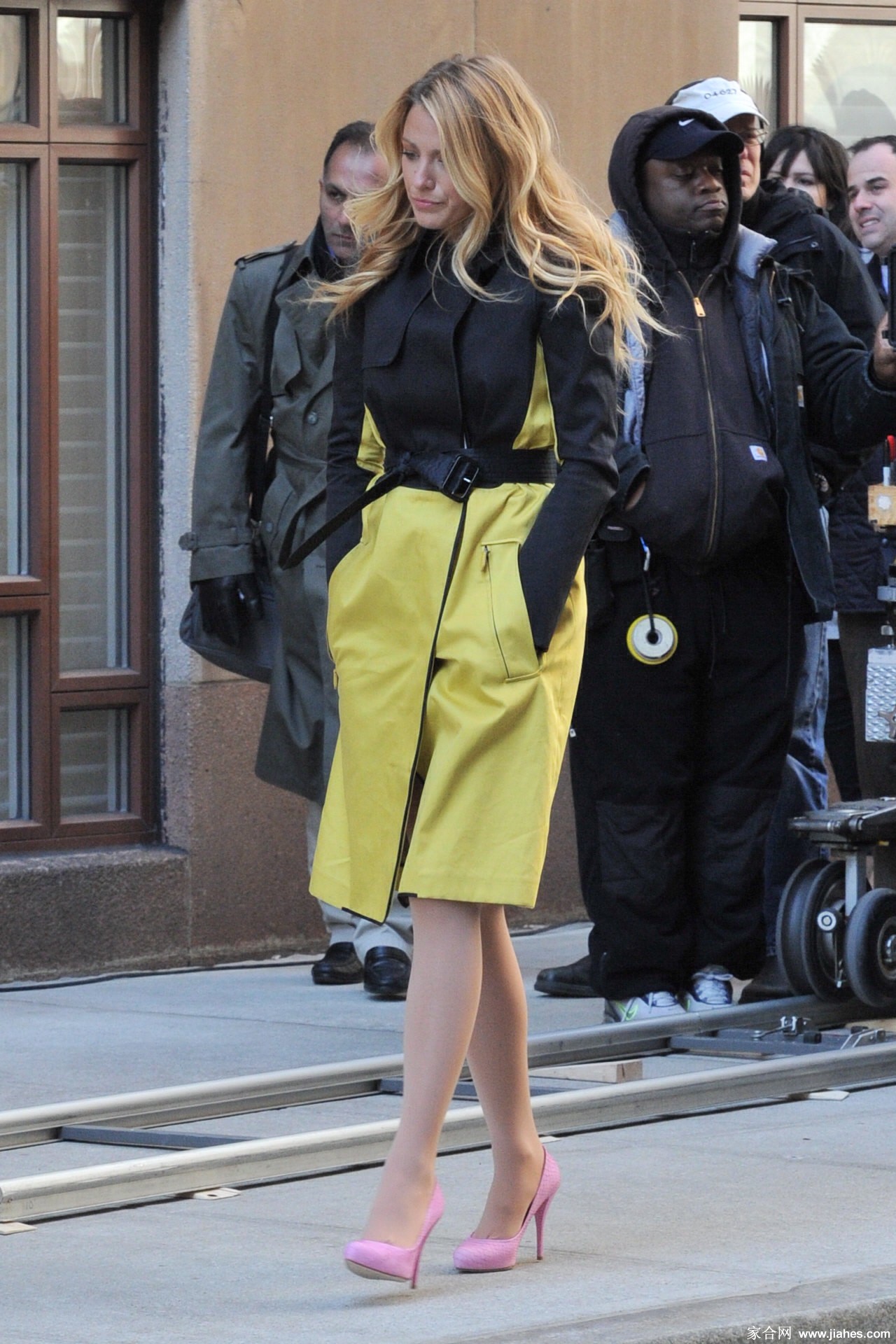[CELEBRITY PANTYHOSE]Blake Lively in nylon stockings,pantyhose,tights 7[8]