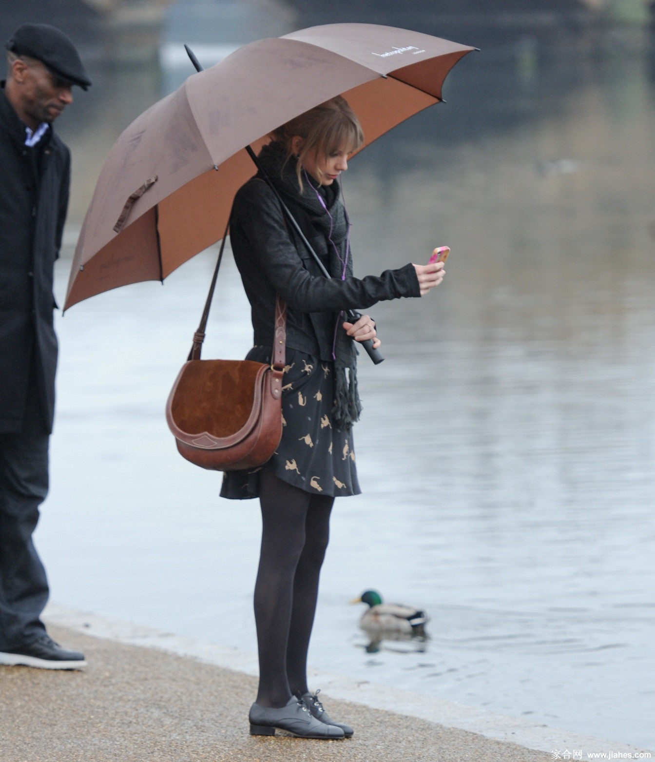 [CELEBRITY PANTYHOSE]Taylor Swift in nylon stockings,pantyhose,tights 13[6]