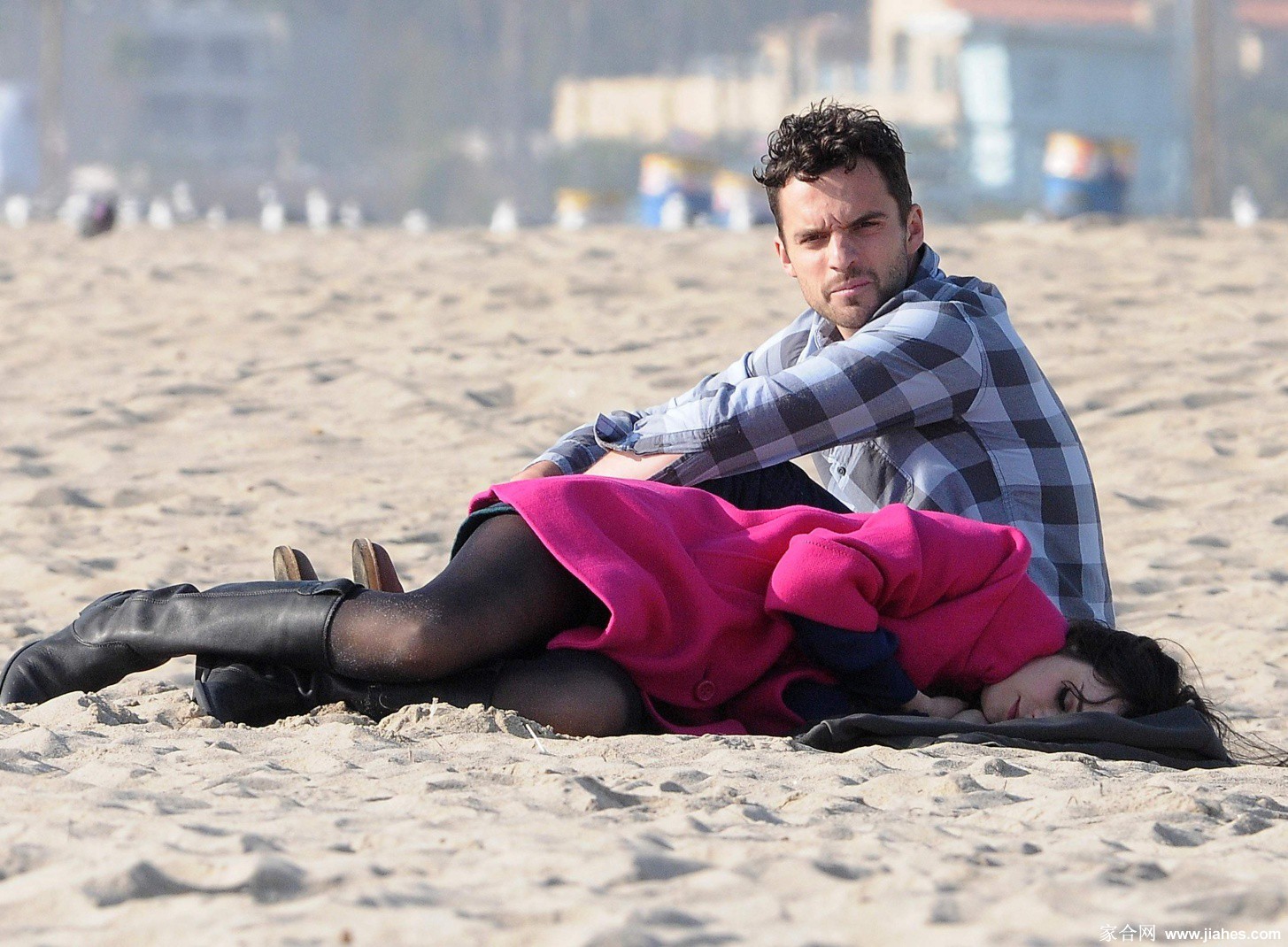 [CELEBRITY NYLON]Zooey Deschanel in nylon stockings,pantyhose,tights 22[2]