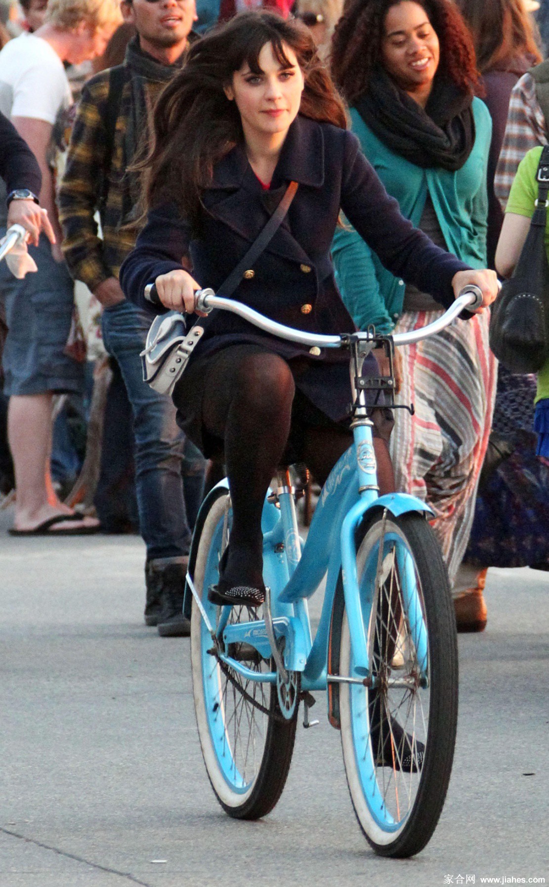 [CELEBRITY NYLON]Zooey Deschanel in nylon stockings,pantyhose,tights 22[6]
