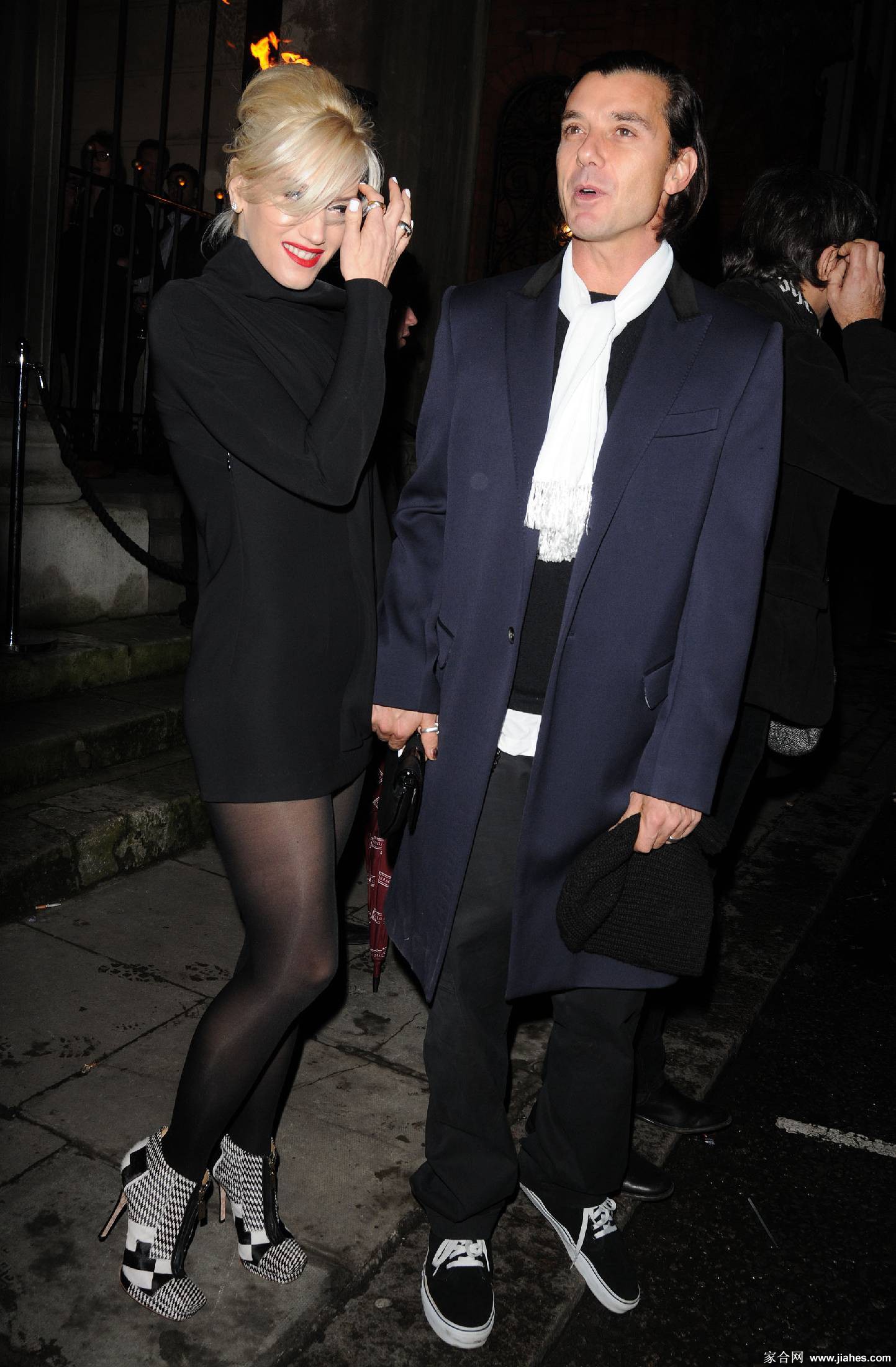[CELEBRITY HOSIERY]Gwen Stefani in nylon stockings,pantyhose,tights[2]