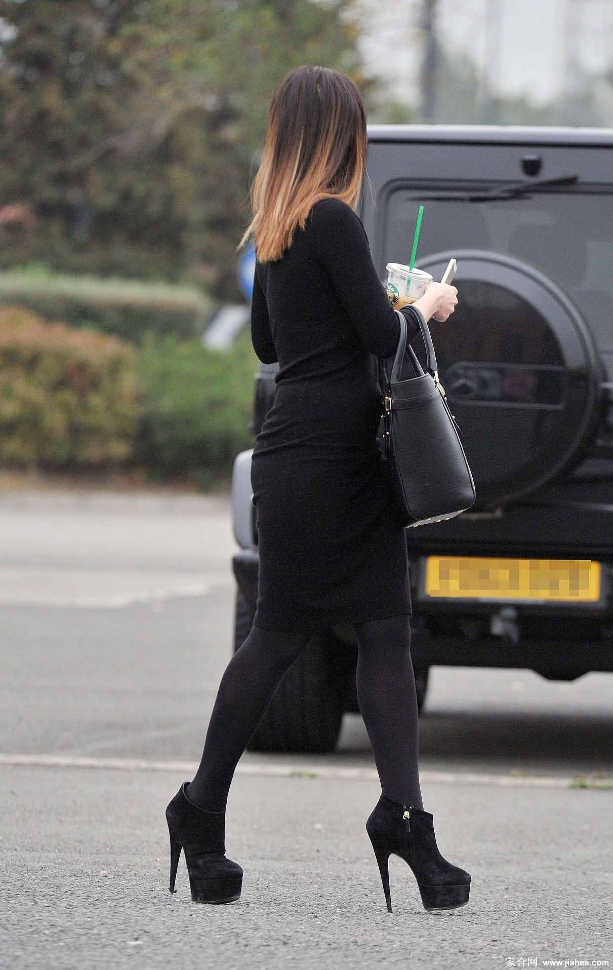 [CELEBRITY NYLON]Helen Flanagan in nylon stockings,pantyhose,tights 5[10]