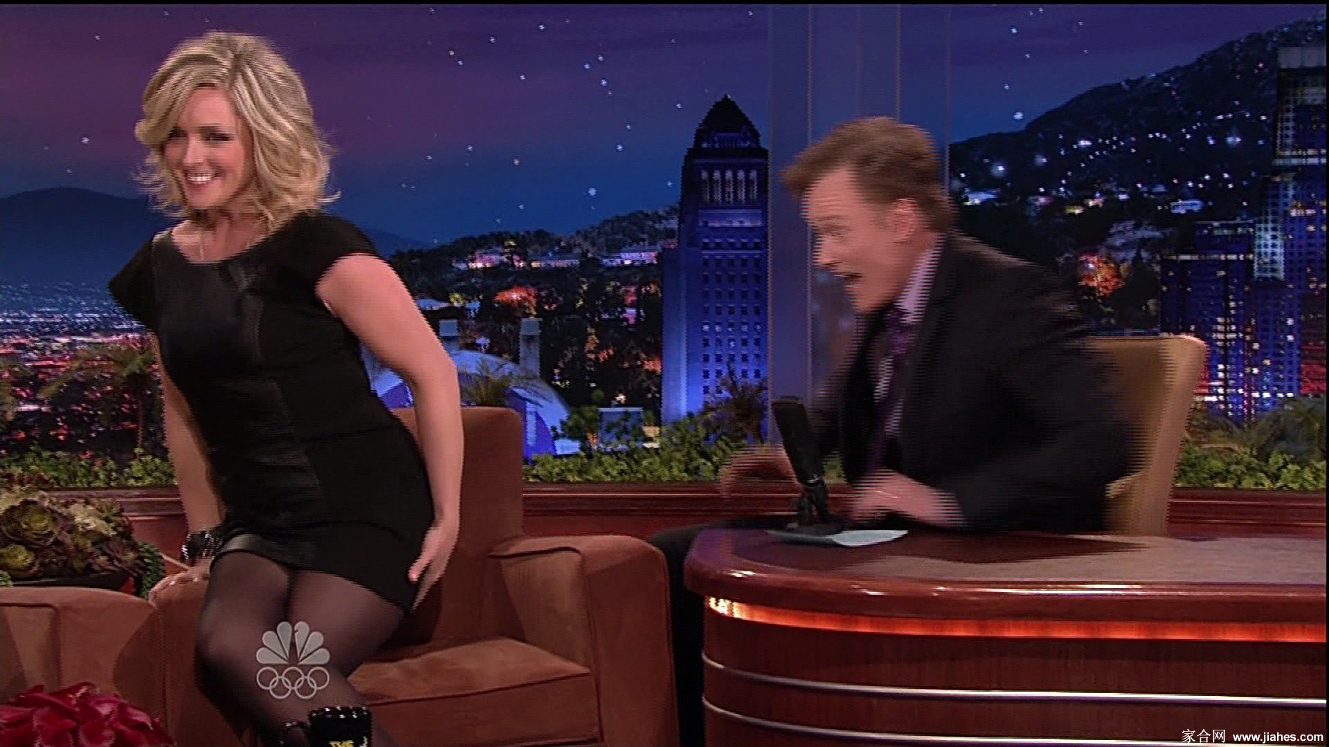 [CELEBRITY PANTYHOSE]Jane Krakowski in nylon stockings,pantyhose,tights[3]