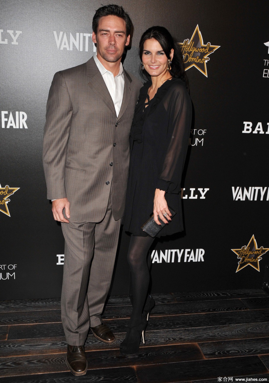 [CELEBRITY NYLON]Angie Harmon in nylon stockings,pantyhose,tights[8]