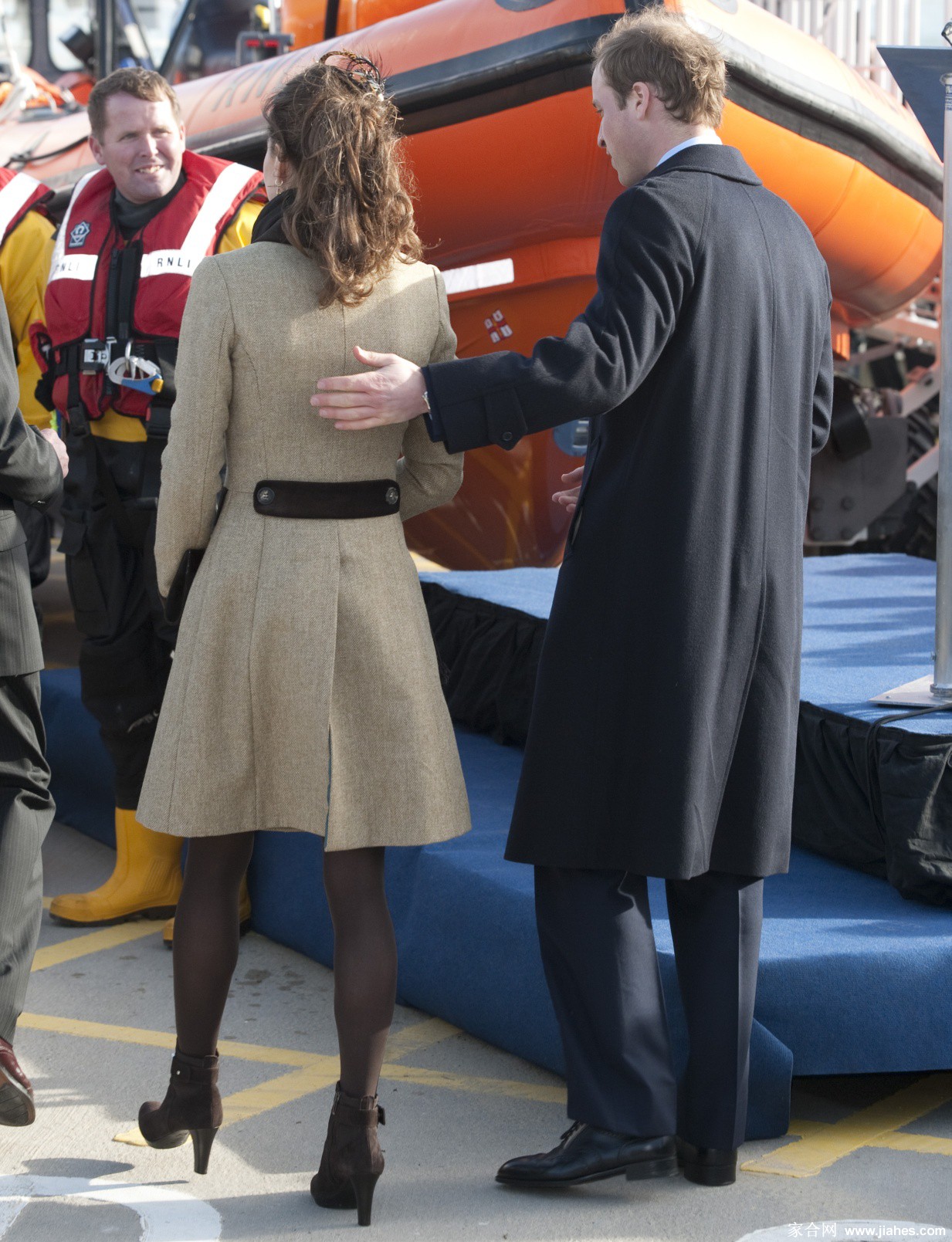 [CELEBRITY NYLON]Kate Middleton in nylon stockings,pantyhose,tights 9[2]