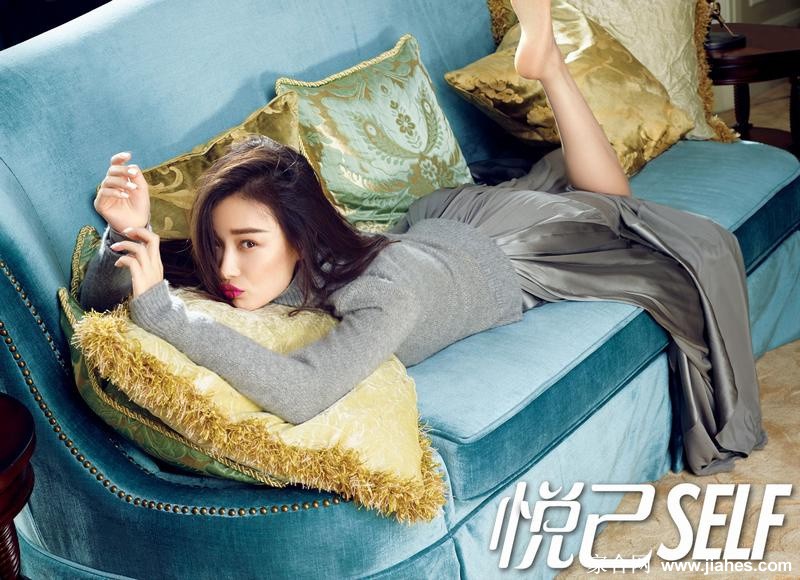 倪妮新秀简约装慵懒显[2]