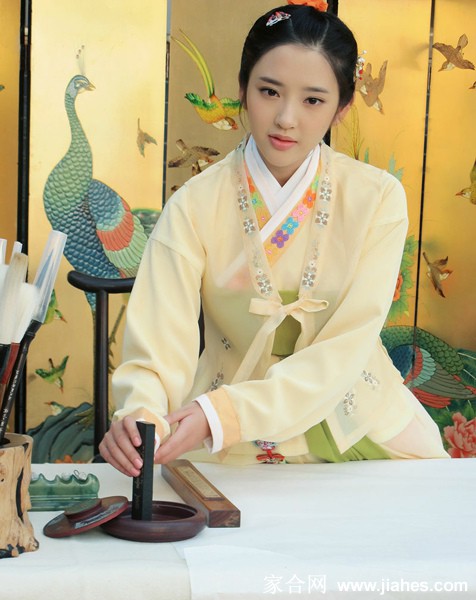 唐艺昕《三嫁奇缘》中唯美剧照[2]