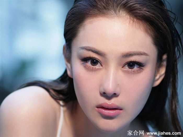 妖艳女王张馨予性感写真[7]