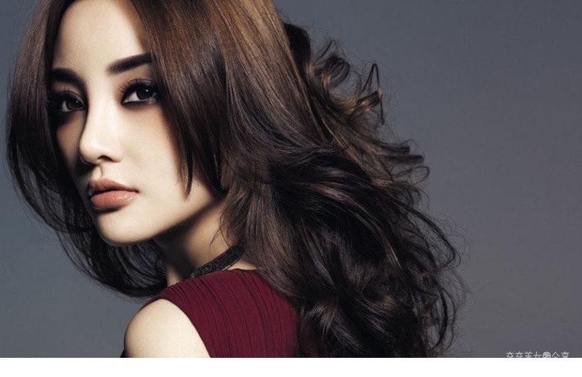 李小璐潮流时尚熟女风写真[2]