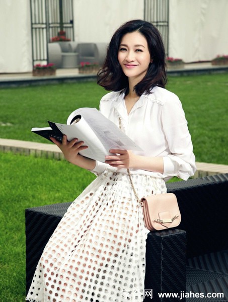 气质美女李小冉写真 尽显优雅女人味[8]
