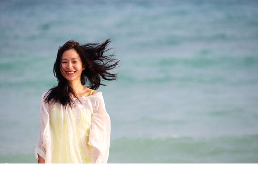 江一燕恋情男友曝光 素颜海滩写真尽显幸福小女人[5]