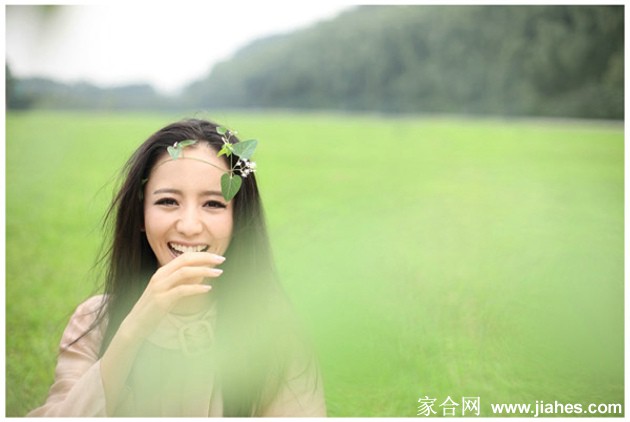 清纯美女佟丽娅户外写真图片[11]