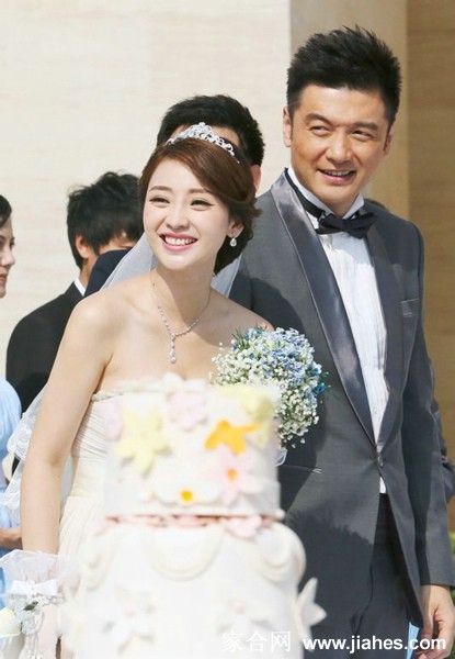 电视剧《咱们结婚吧》柳岩婚纱唯美剧照