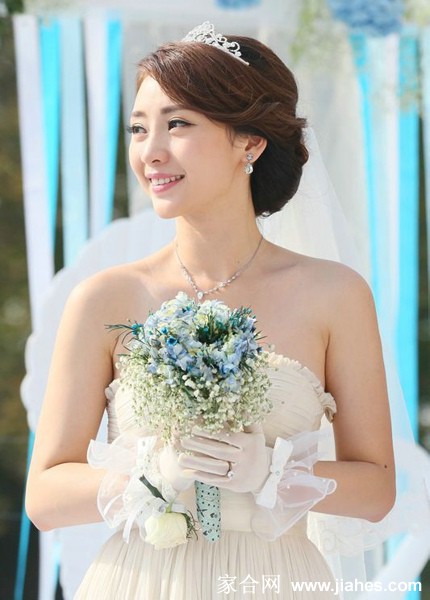 电视剧《咱们结婚吧》柳岩婚纱唯美剧照[12]