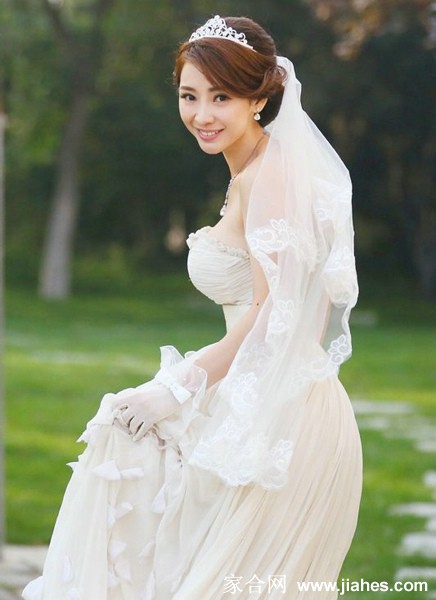 电视剧《咱们结婚吧》柳岩婚纱唯美剧照[15]