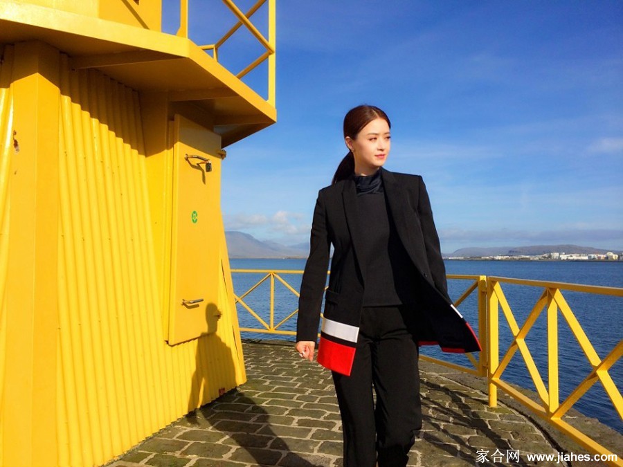 蒋欣欧洲时尚写真大片 尽显高贵冷艳女王气质