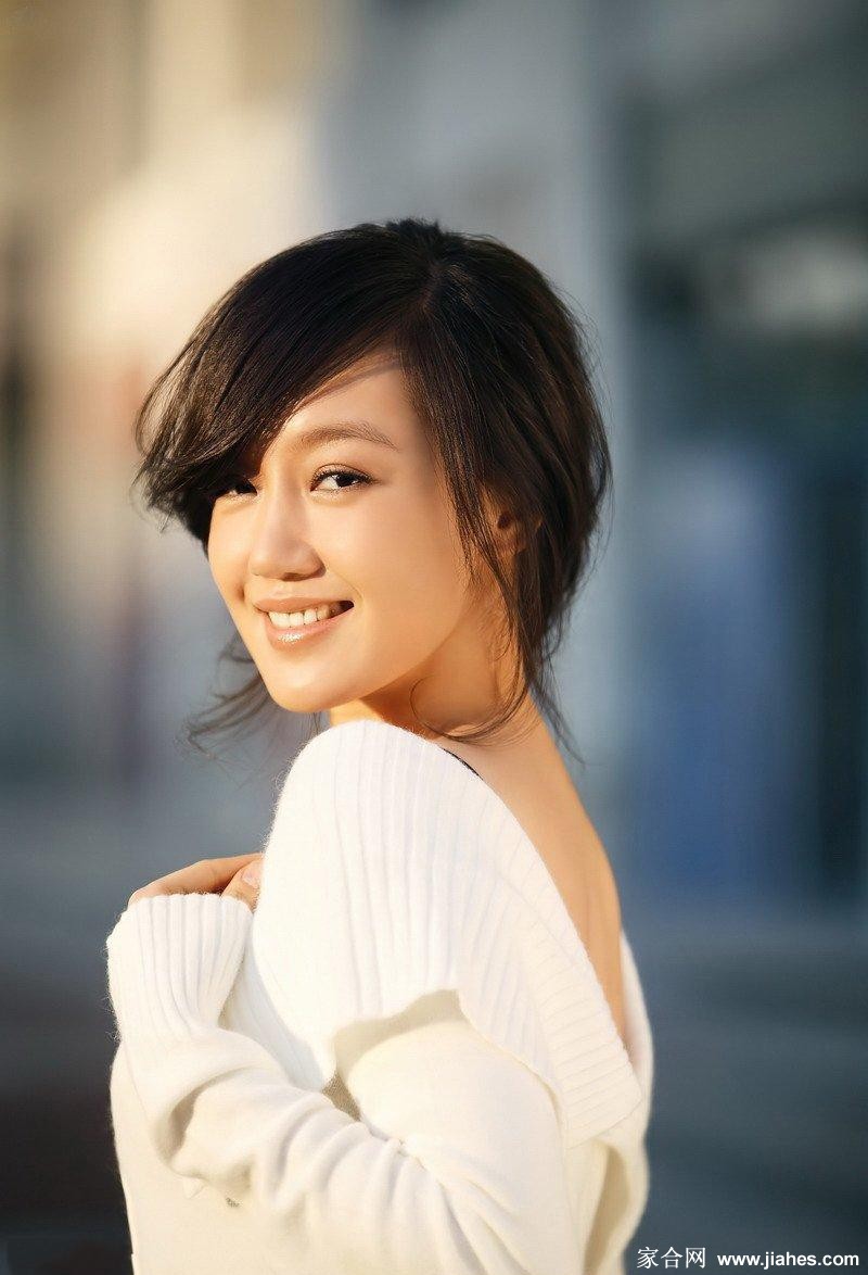 薛佳凝纯美香艳诱人写真美女[4]