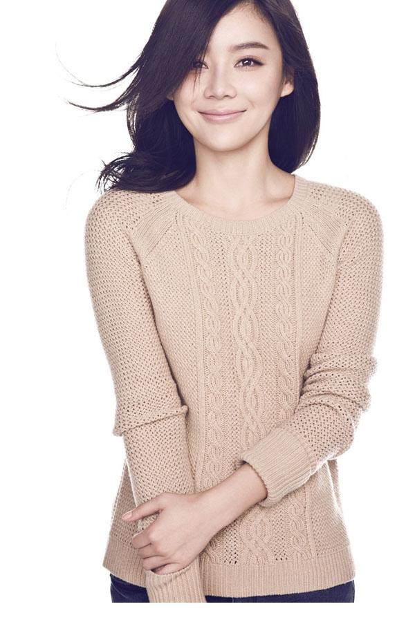 袁姗姗甜美气质写真迷人笑容别具魅力