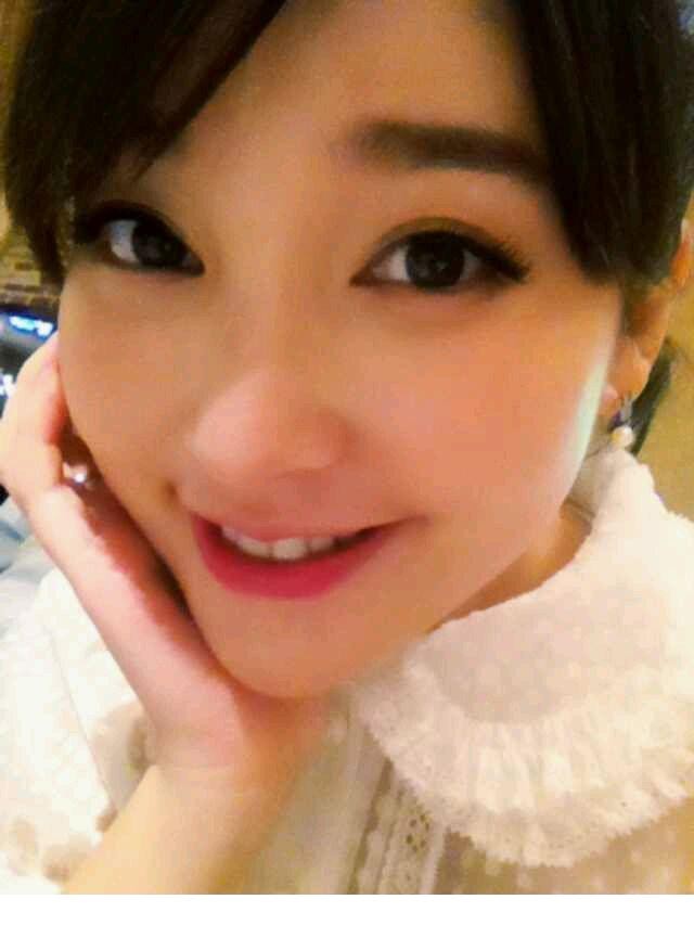 金莎微博生活自拍美图 甜美俏皮可爱[4]