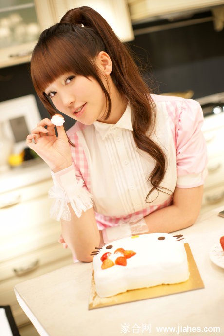 金莎演绎性感美厨娘[7]