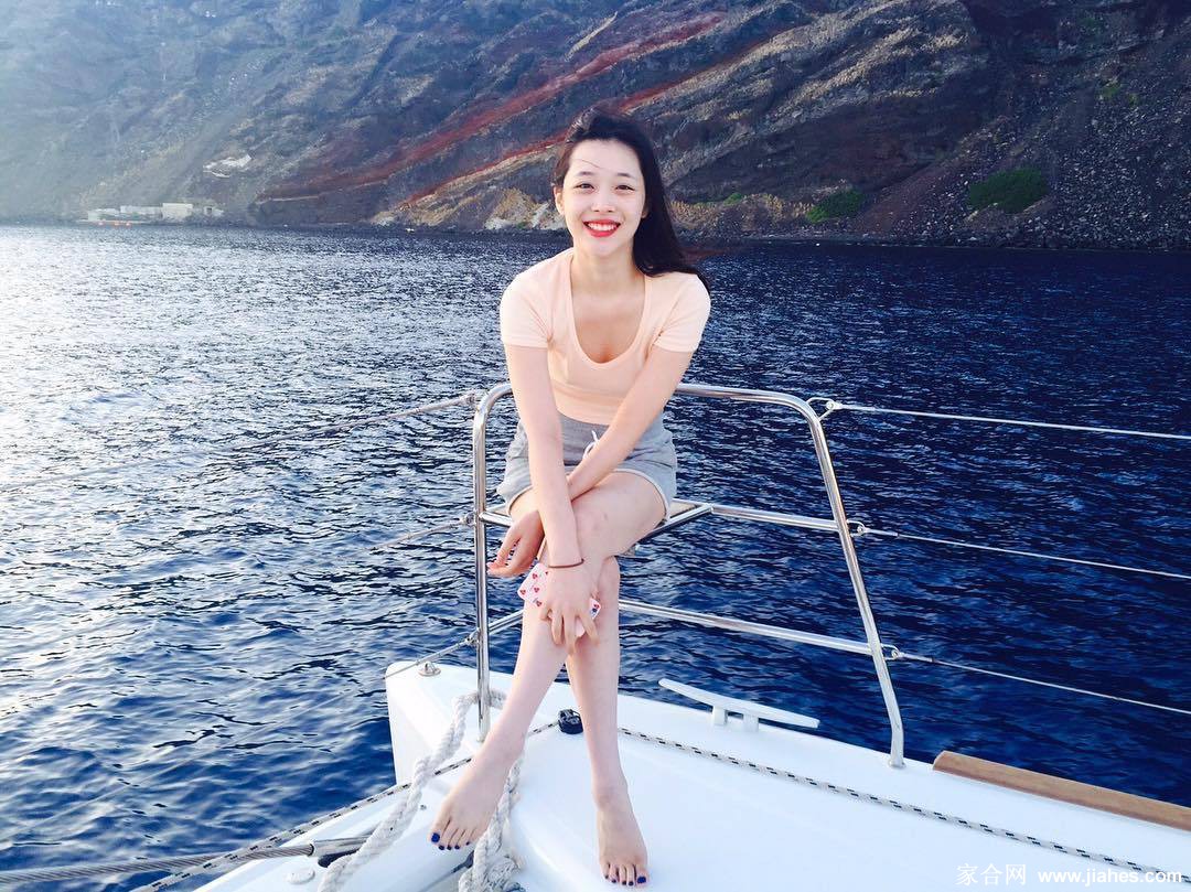 F(x)崔雪莉(Sulli)素颜照,黑丝袜,恨天高,超短裙,脚丫,大白腿,pantyhose,stocking,leg[12]