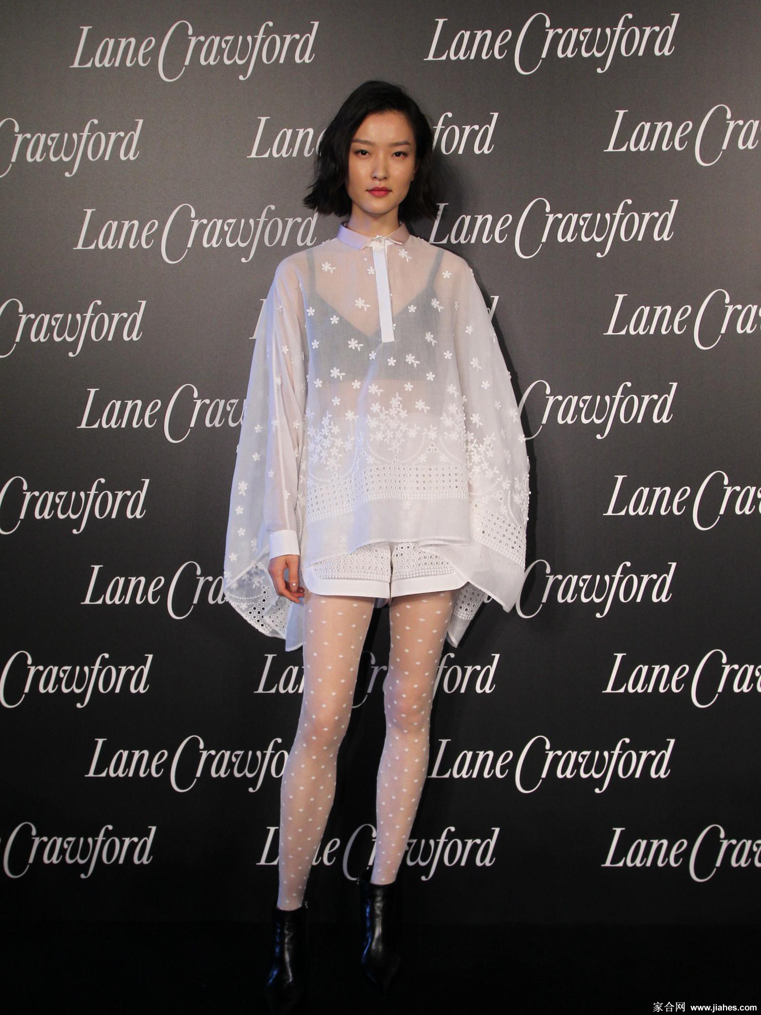 名模杜鹃白丝袜美腿现场照