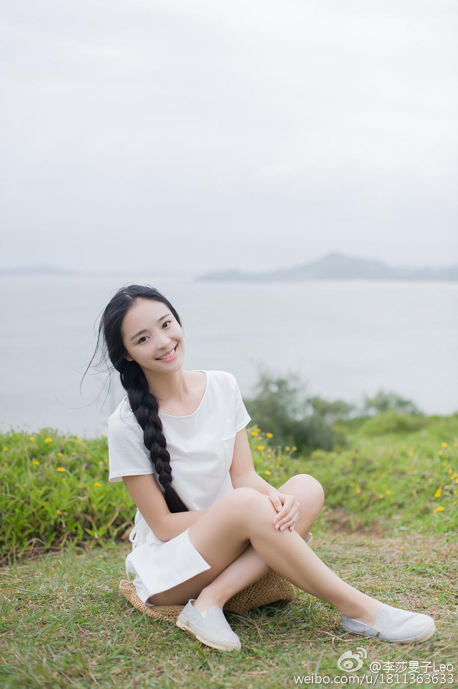 湖南卫视女主持人(主播)李莎旻子清纯长发海边写真[5]