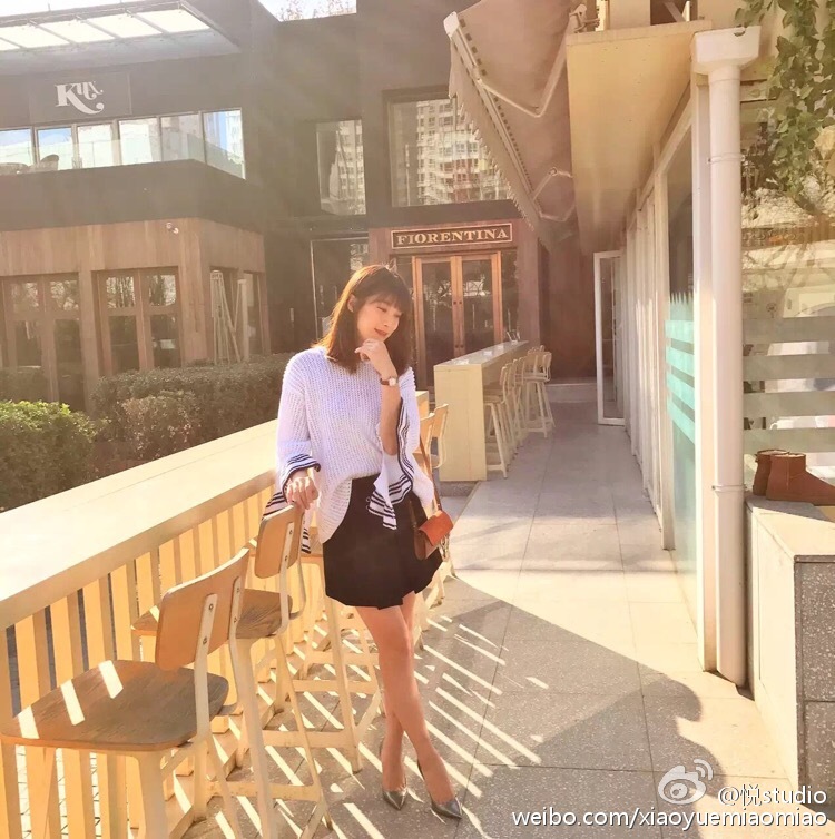刘洪悦性感大长美腿短裙高跟写真[8]