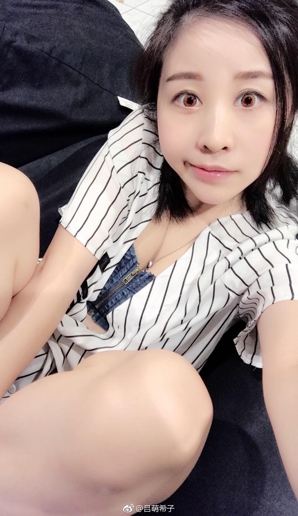 吕帅希生活照,吕帅希裸腿,吕帅希高跟,吕帅希长腿,吕帅希黑丝,吕帅希性感照,吕帅希性感短裙[8]