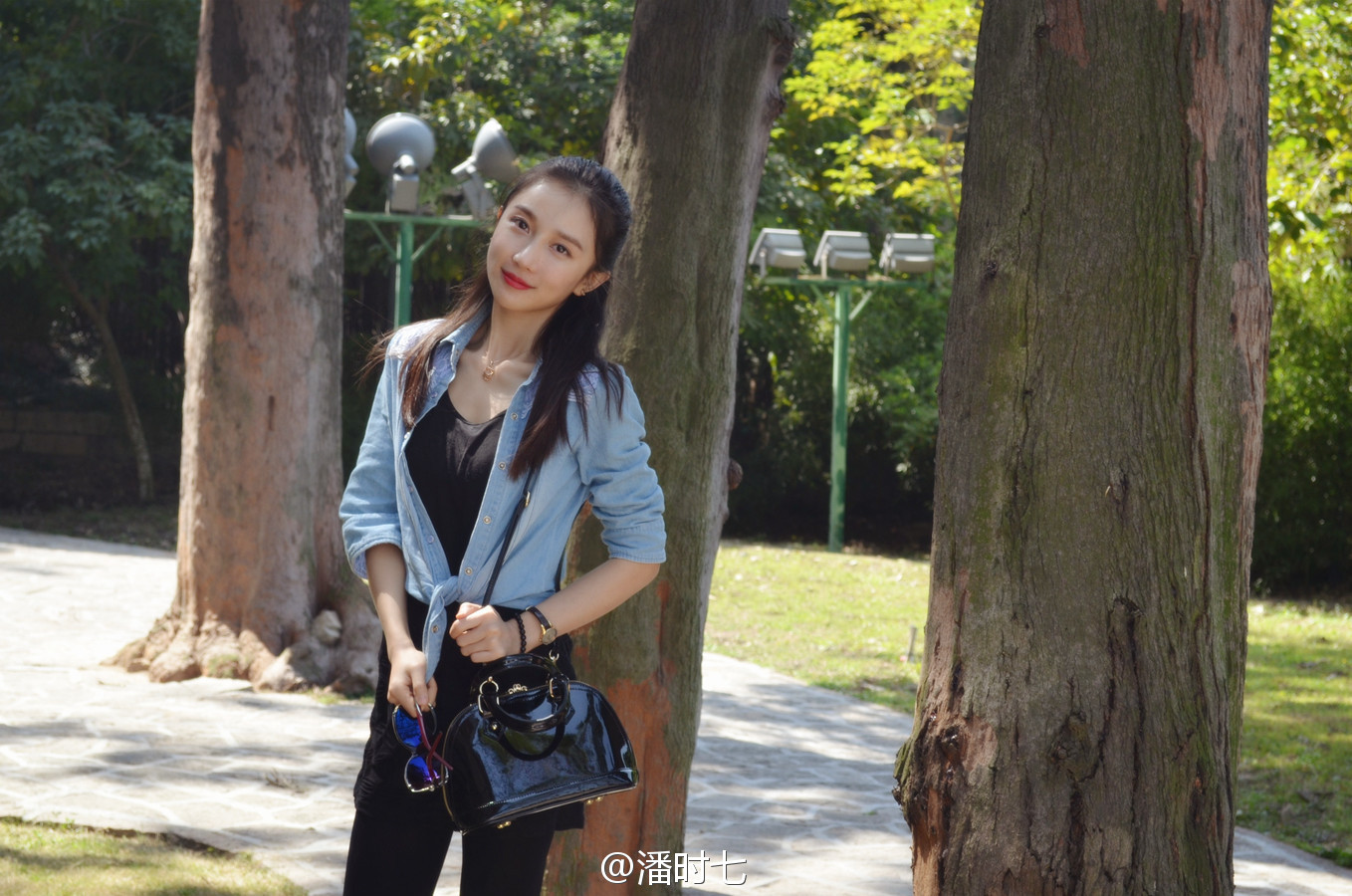 潘时七清纯学生制服短裙美腿诱惑写真[2]