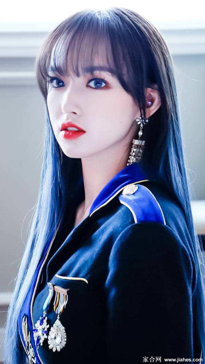 程潇丝袜美腿短裙性感写真[3]
