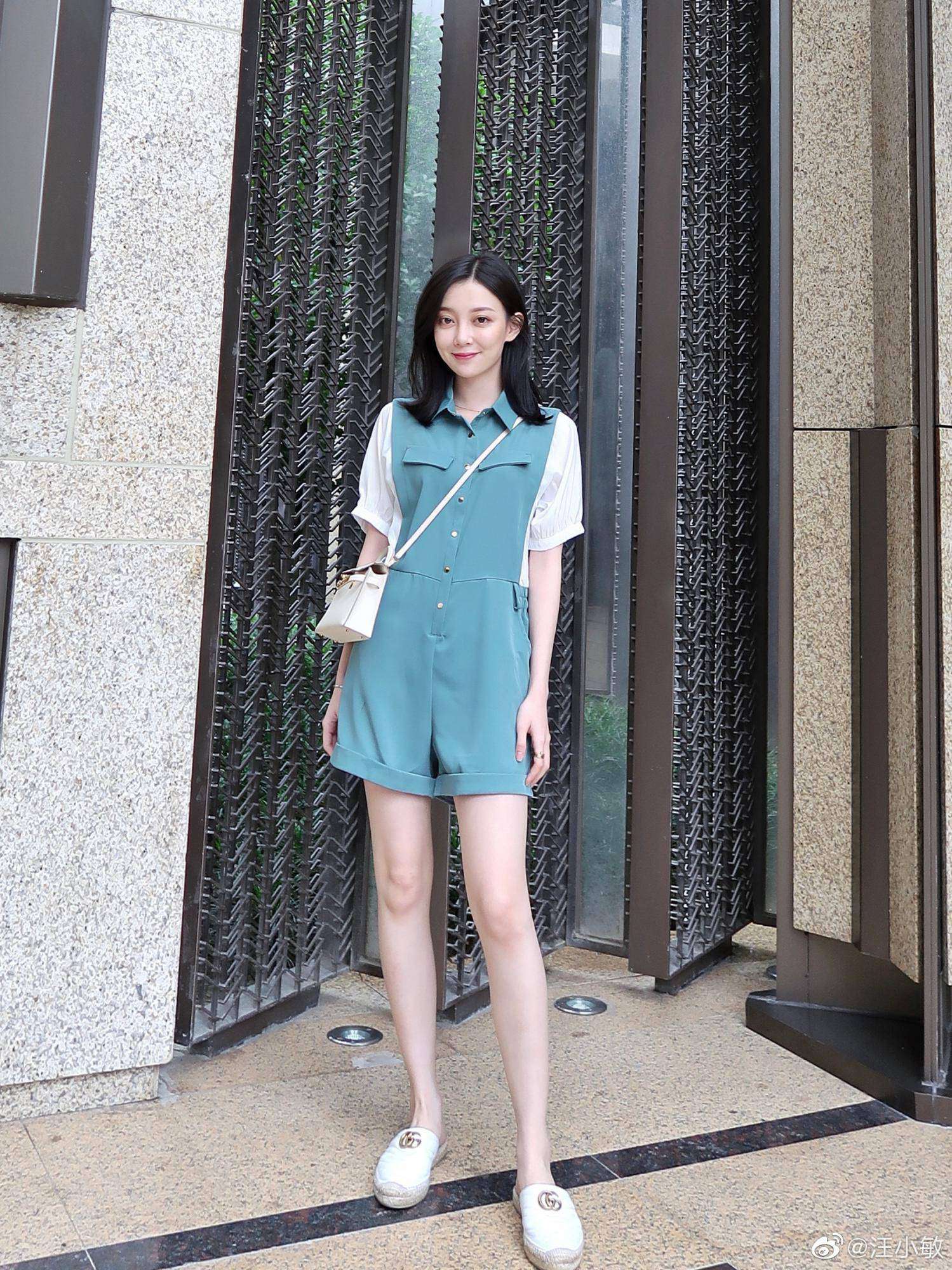 汪小敏超短裙丝袜美腿高跟衣服模特照[2]