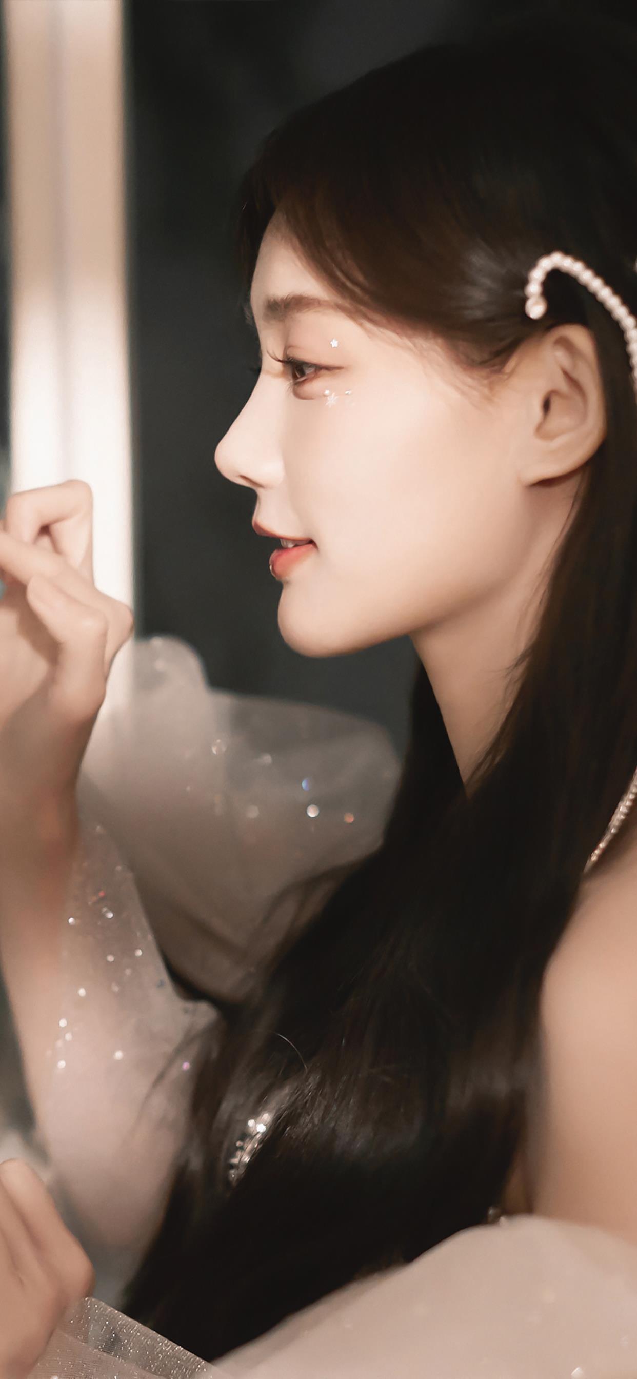 李一桐蕾丝美腿性感写真[4]