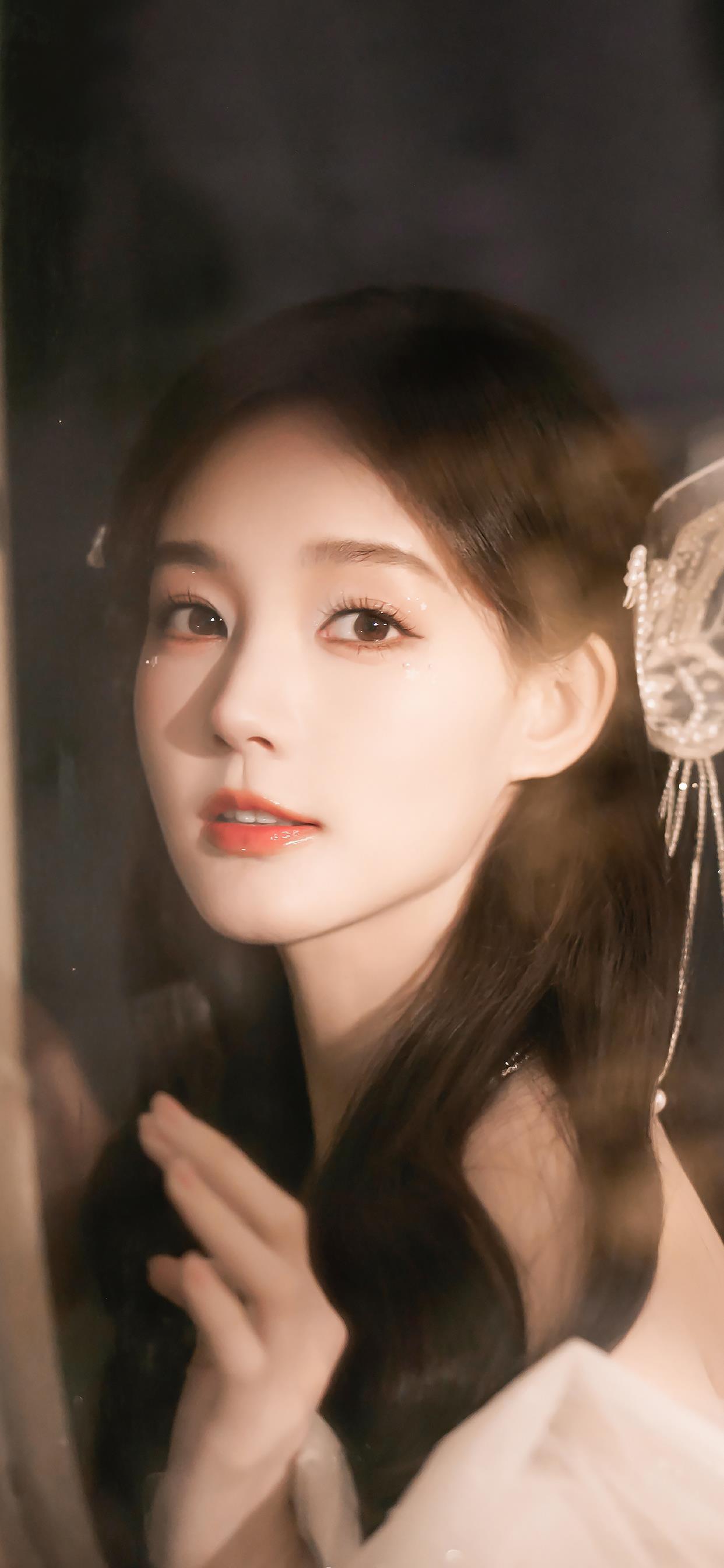 李一桐蕾丝美腿性感写真[6]