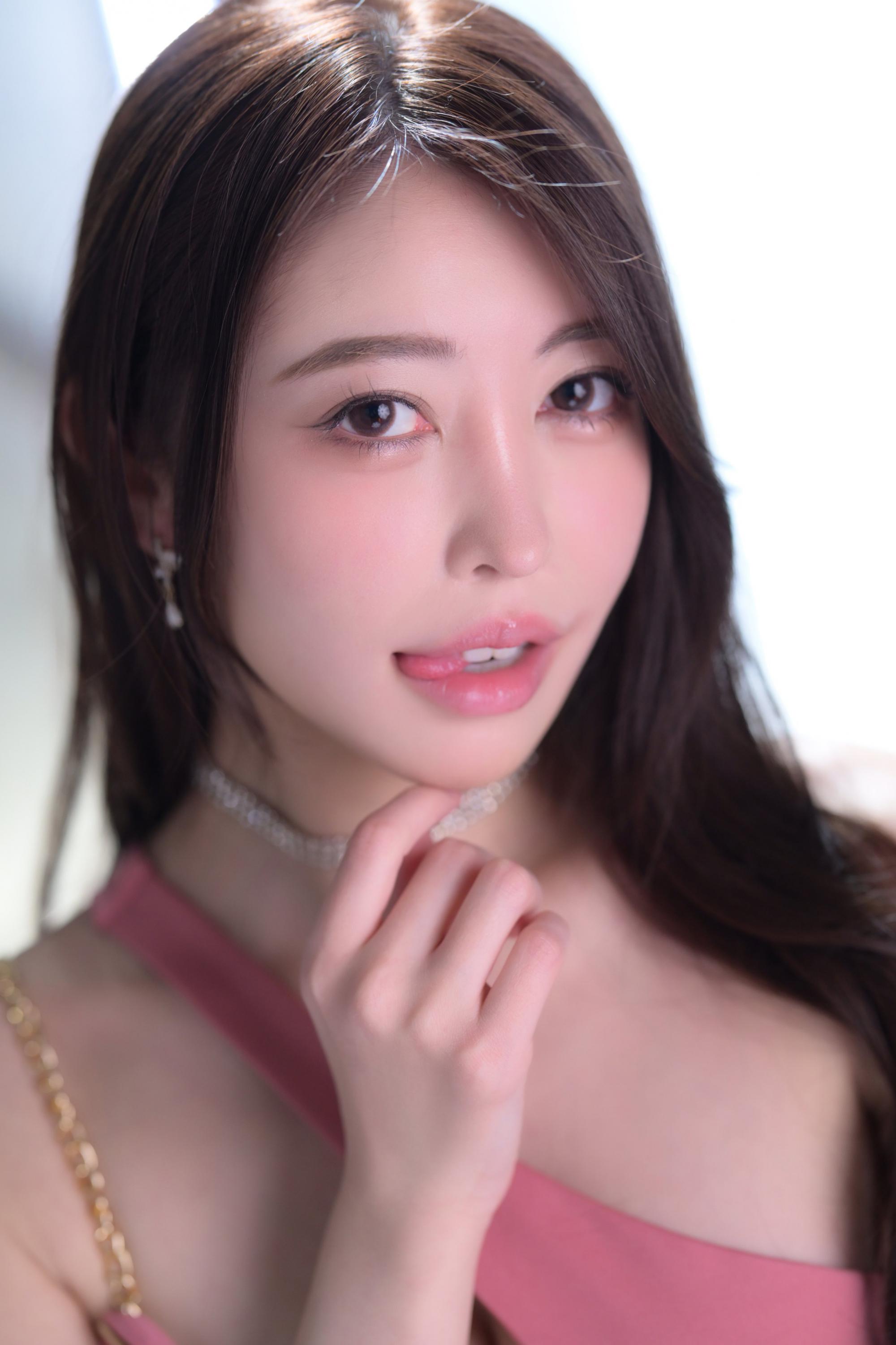 森日向子泳装爆乳美腿写真