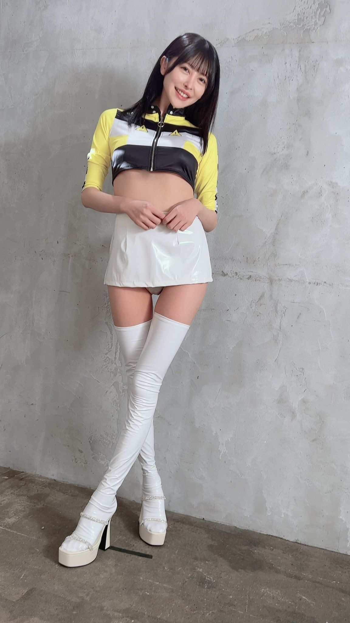 森日向子美腿短裙好身材[6]