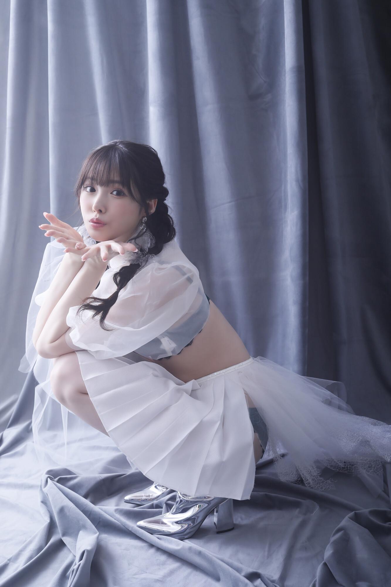 新有菜长腿可爱自拍[8]