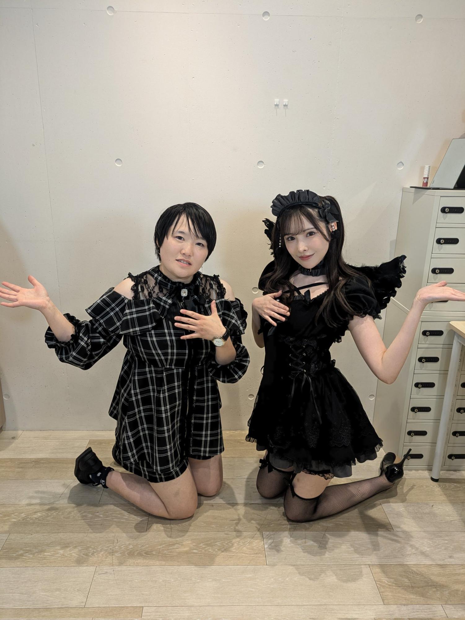 新有菜cosplay可爱黑色女仆装[12]