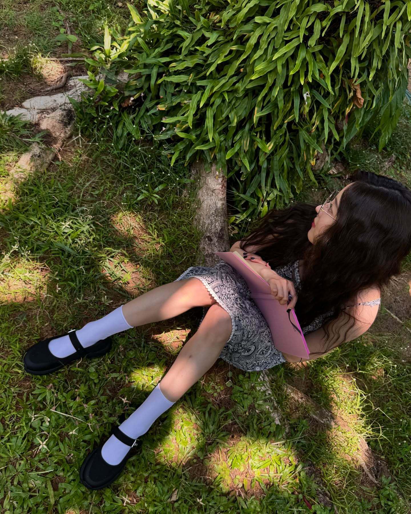 李世荣穿白色短袜在普吉岛拍摄DAZED Korea杂志[2]