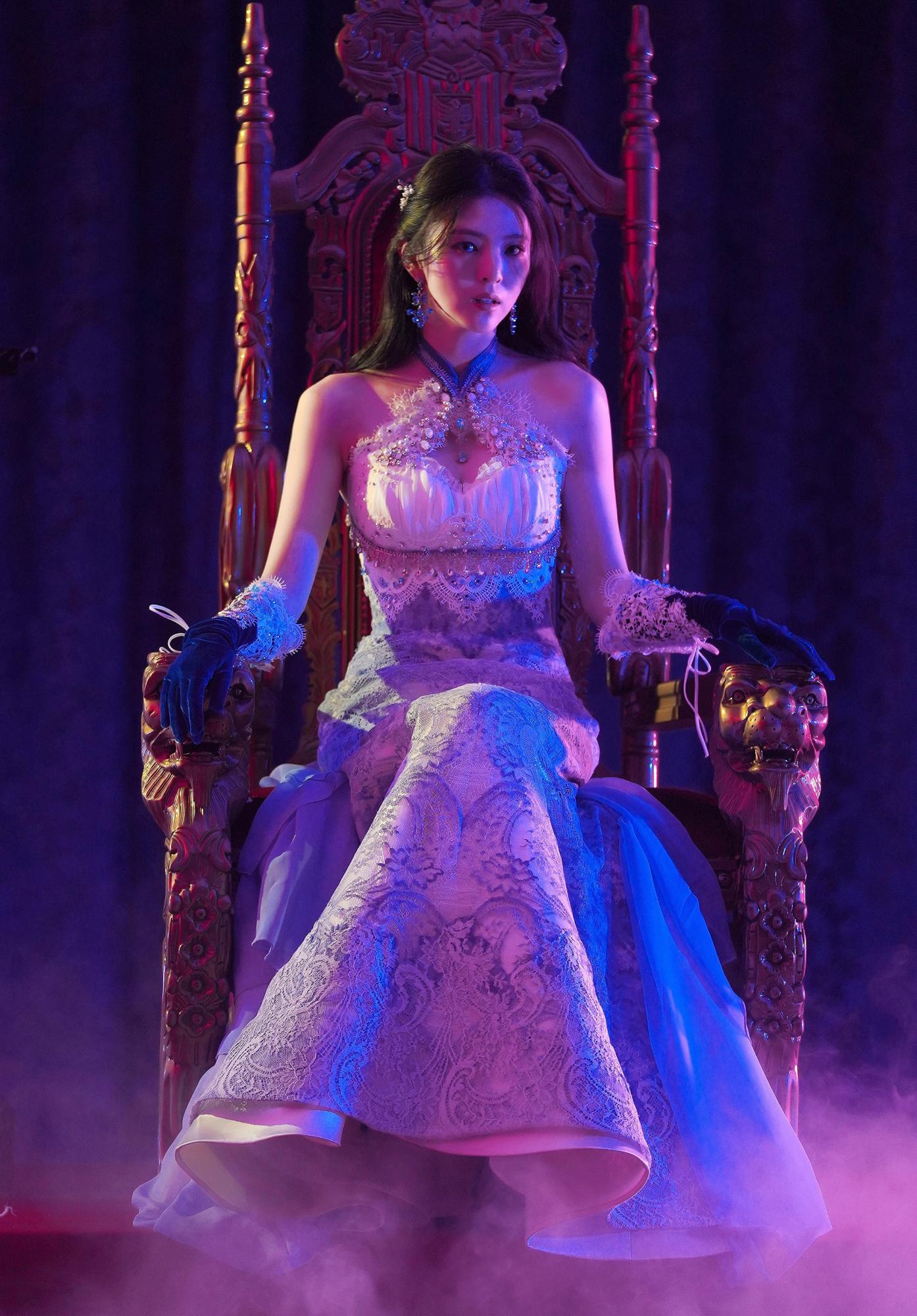 韩素希身穿包臀长裙惊艳四射[3]