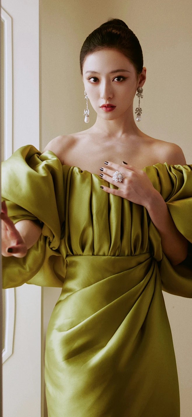 胡连馨大气惊艳写真[8]