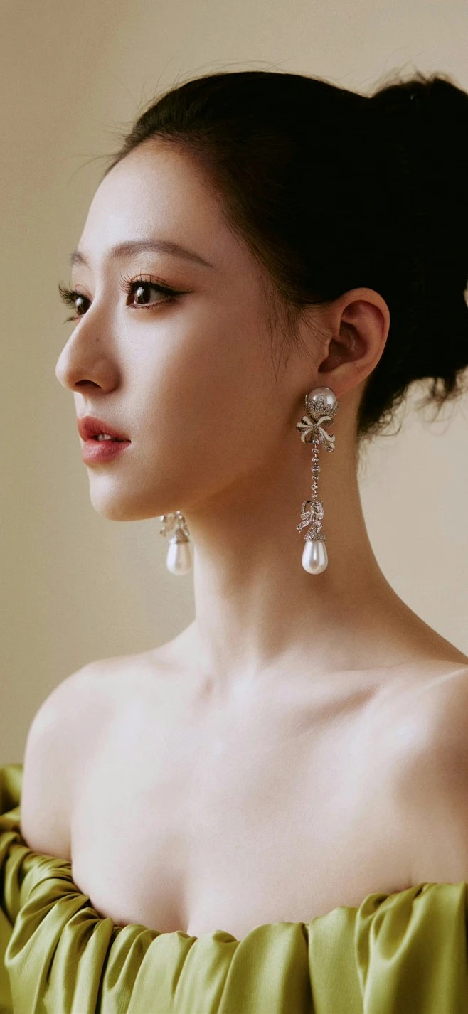 胡连馨大气惊艳写真[9]