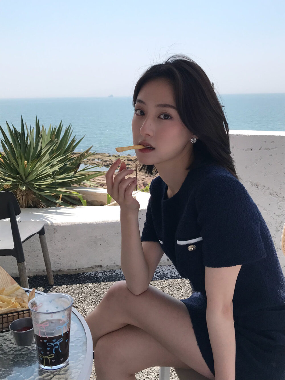 胡连馨海边旅游素颜自拍[6]